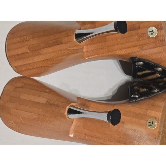 Charles David Metal Stilleto, Wood, And Tiger Print Designer Sandals 7.5 - Picture 4 of 4